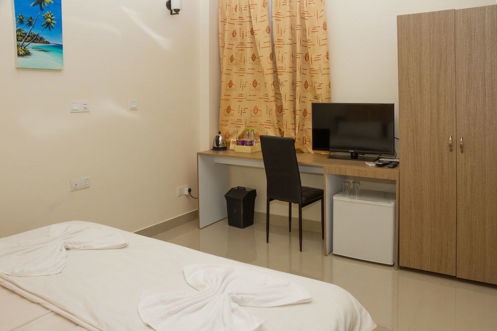 Beach Grand & Spa Premium Hulhumale Exterior photo