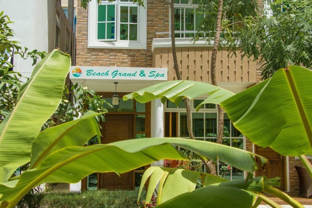Beach Grand & Spa Premium Hulhumale Exterior photo