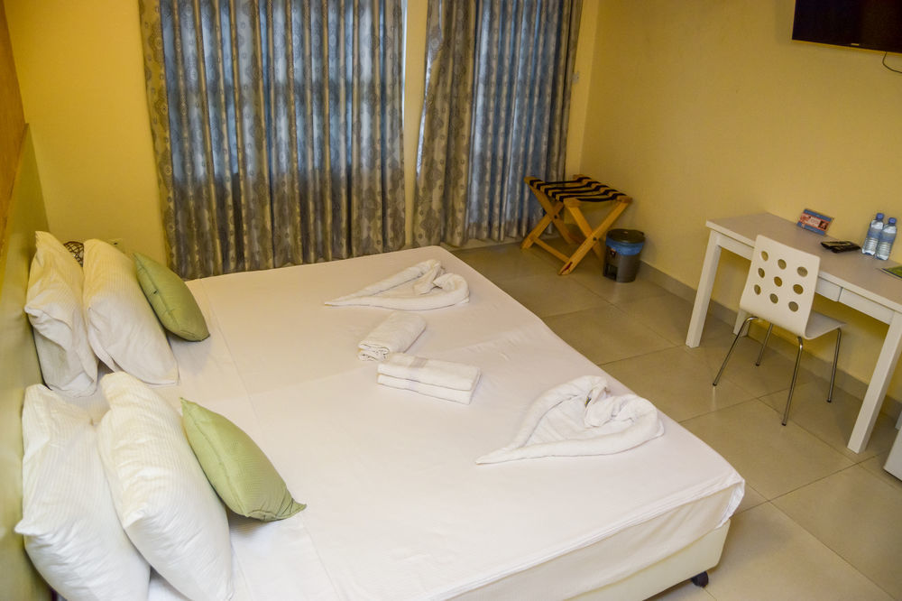 Beach Grand & Spa Premium Hulhumale Exterior photo
