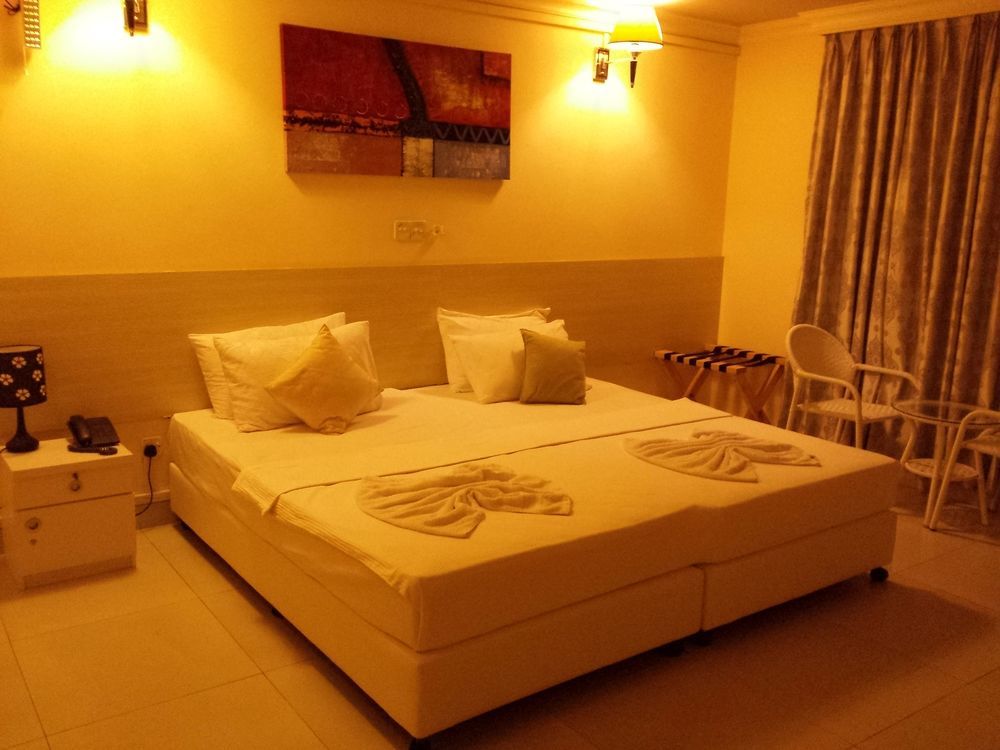 Beach Grand & Spa Premium Hulhumale Exterior photo